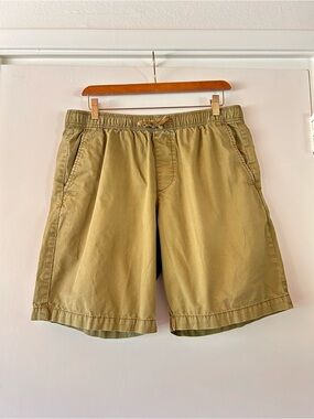 Men's Casual Gap Drawstring Shorts in Olive Green Summer